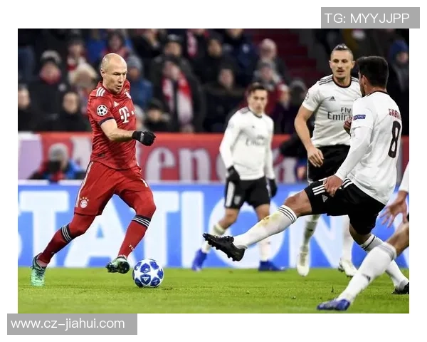 足球球星卡罗尔的国籍解析及其在国际赛场的表现